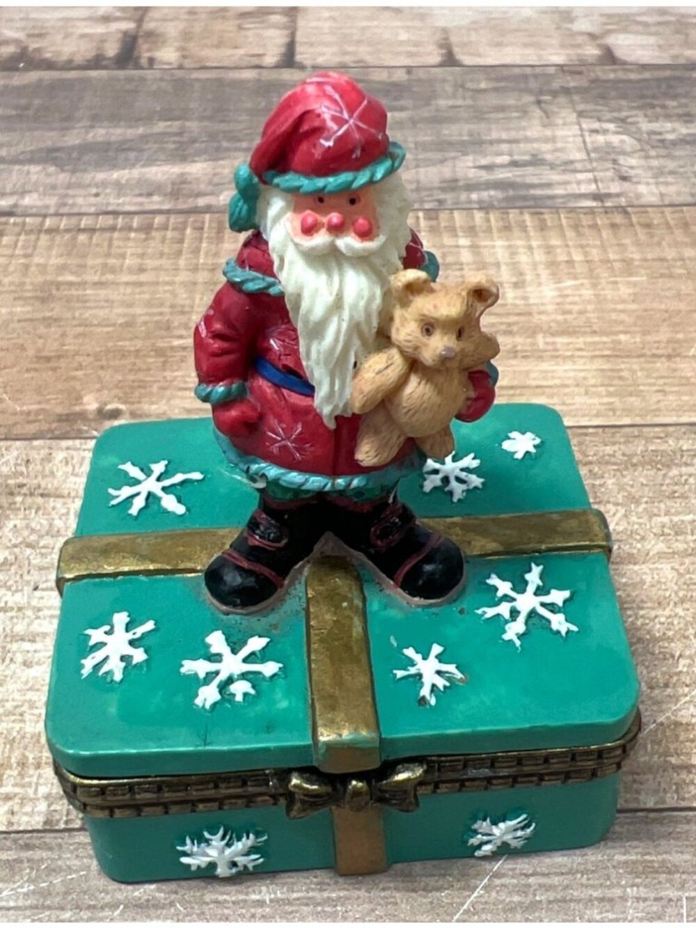 Vintage Christmas Santa Claus Trinket Box With Gift Design & Snowflakes